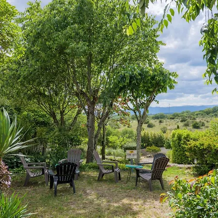 Barbouillet -village De Country house Joyeuse