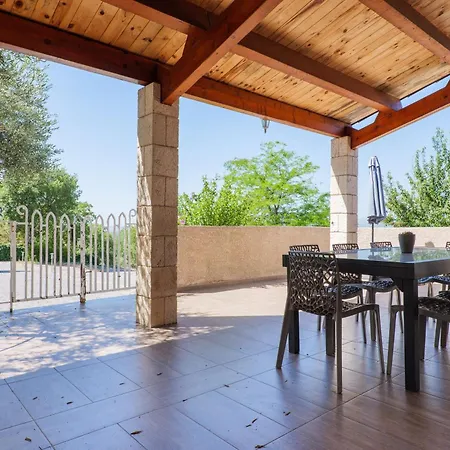 Country house Barbouillet -village De *